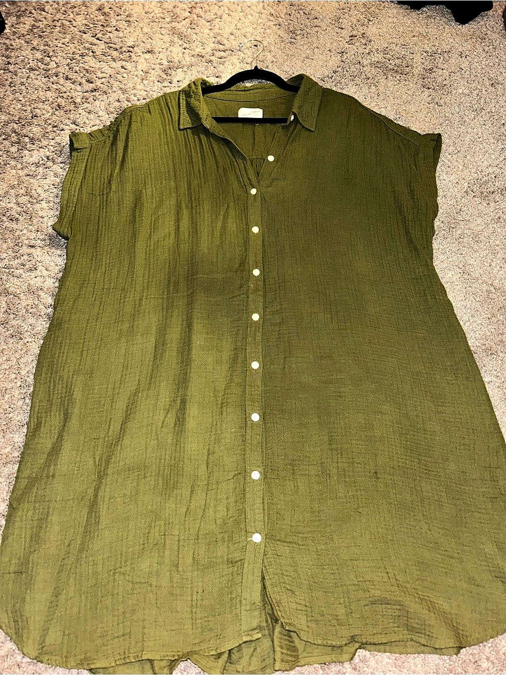 Universal Thread Sleeveless Button Down in Green XXL